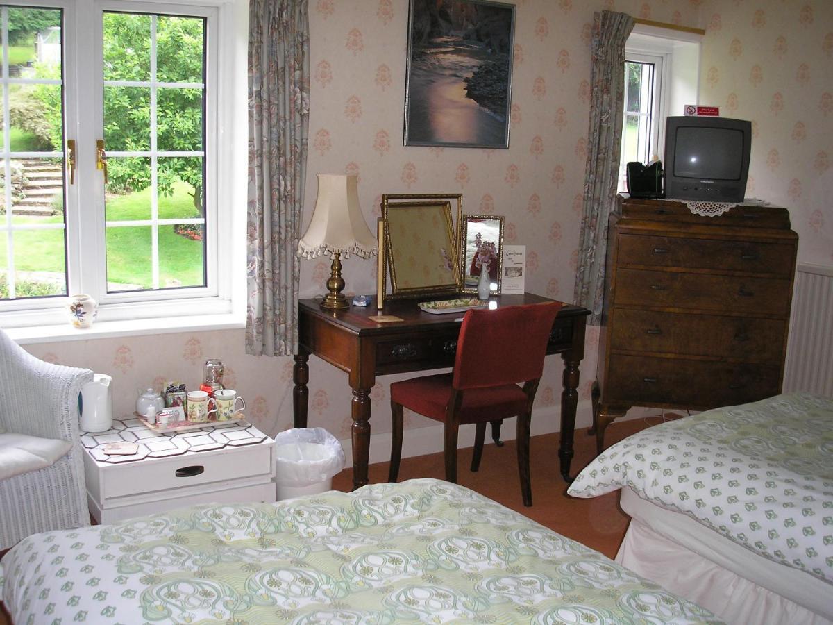 Chart House Bed And Breakfast Dorking Esterno foto